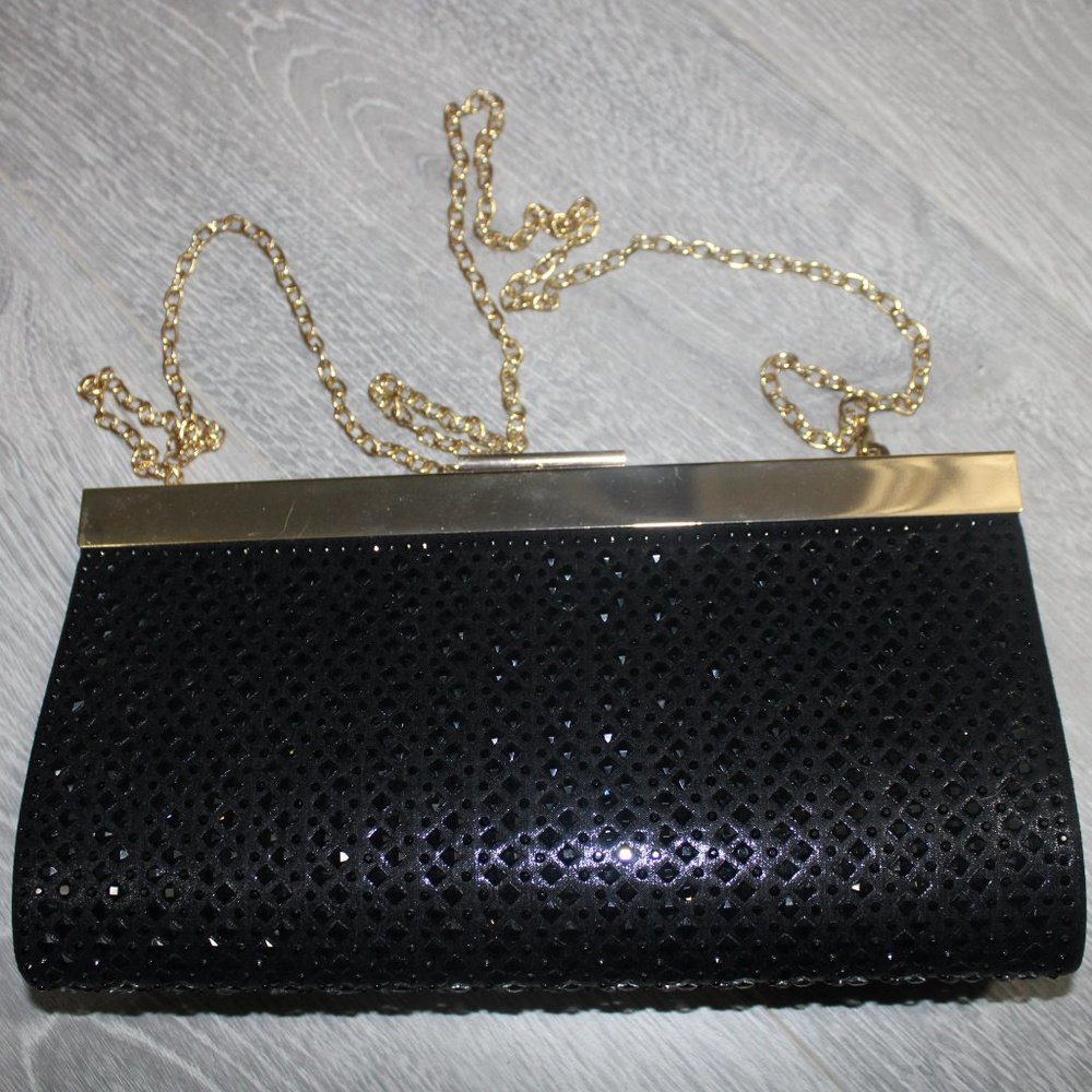NWT La Regale Clutch